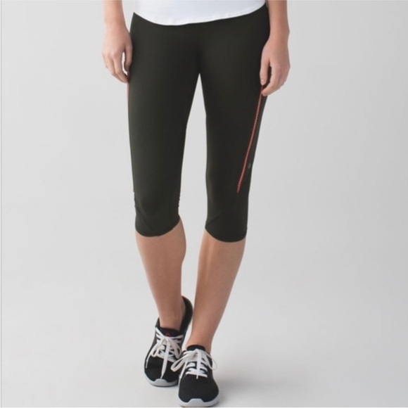 Lululemon - Vent It Out Leggings - Gator Green - Picture 1 of 9